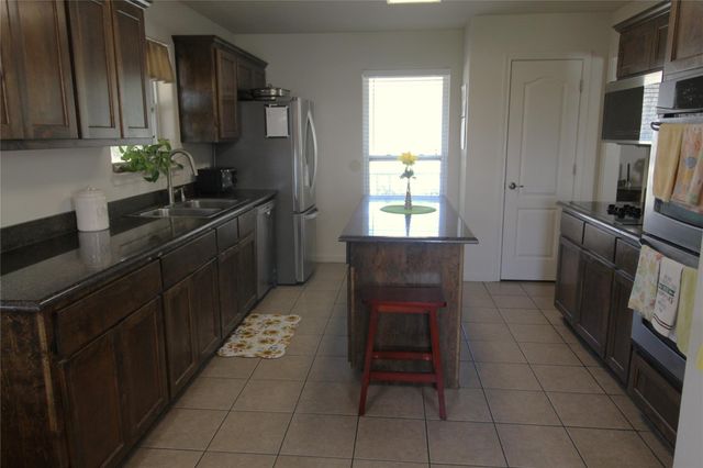 8575 Schuster Road, Round Top, TX 78946