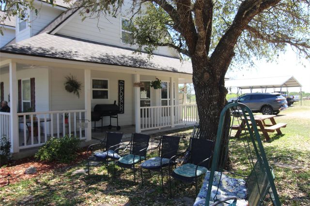 8575 Schuster Road, Round Top, TX 78946