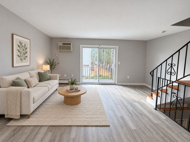 1271 Pawtucket Blvd 11, Lowell, MA 01854