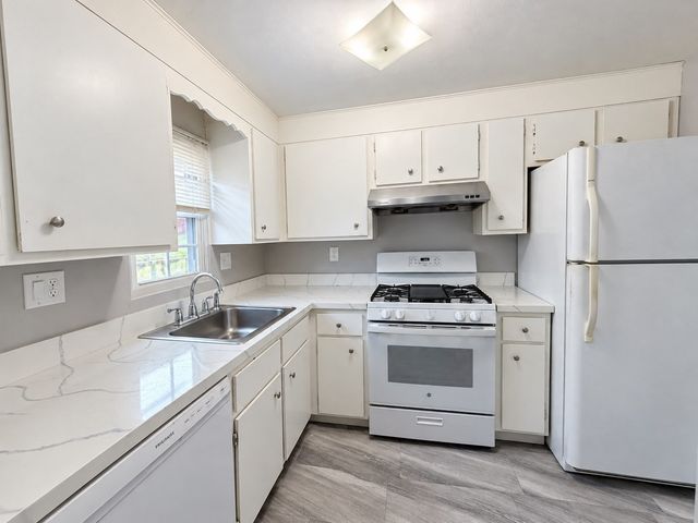 1271 Pawtucket Blvd 11, Lowell, MA 01854