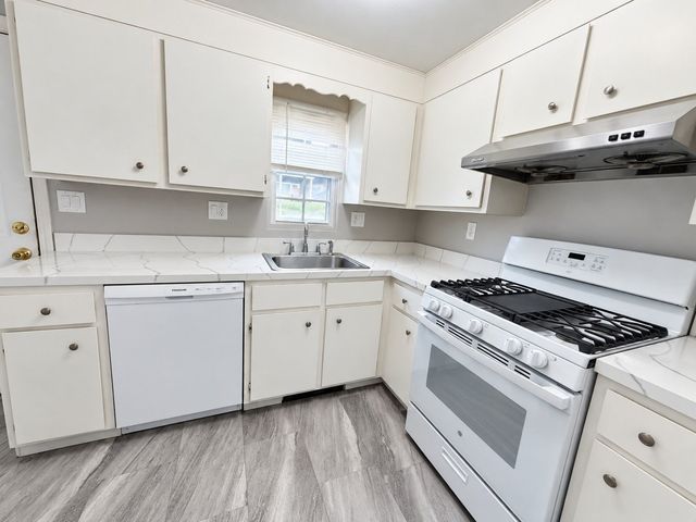 1271 Pawtucket Blvd 11, Lowell, MA 01854