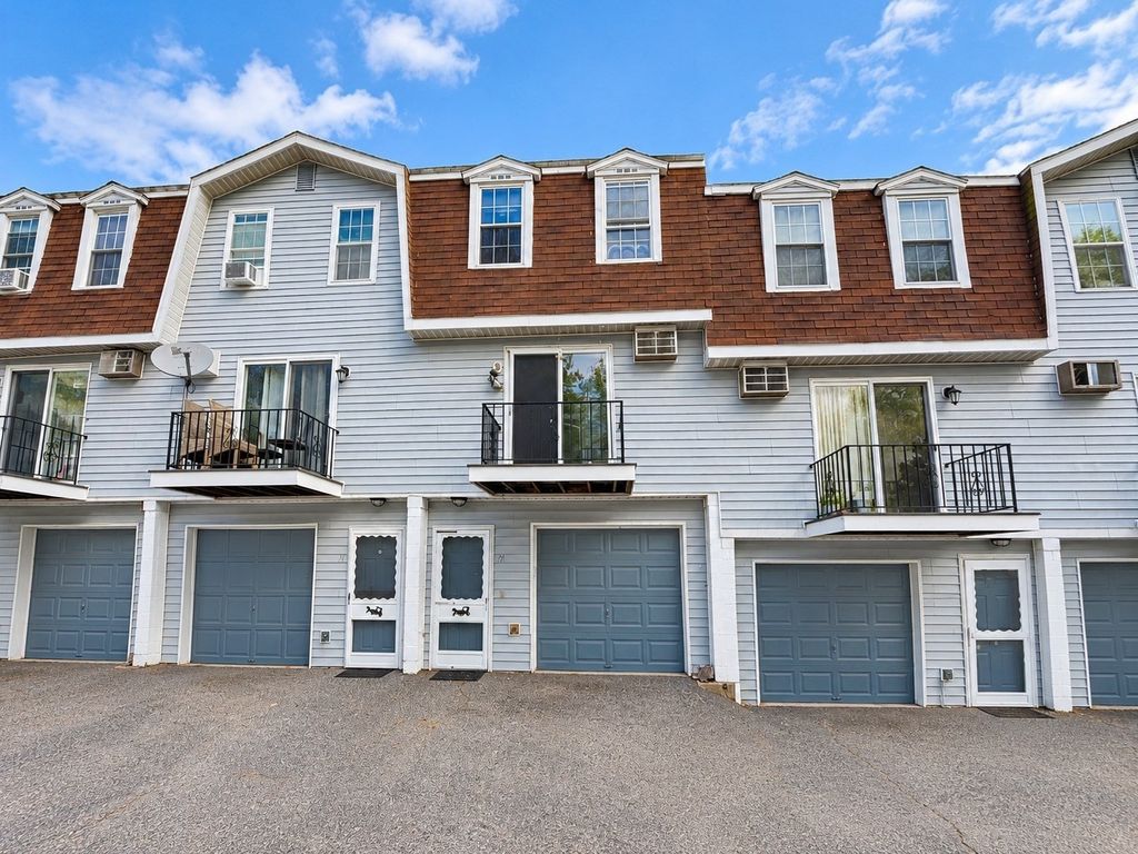 1271 Pawtucket Blvd 11, Lowell, MA 01854