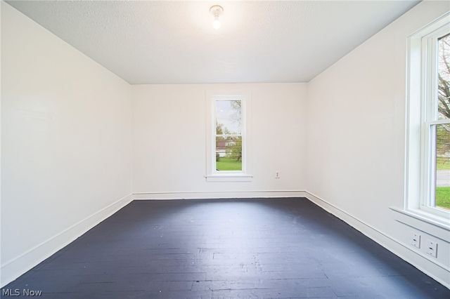 7437 E Lincoln Way, Apple Creek, OH 44606