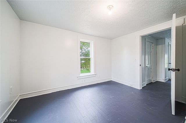 7437 E Lincoln Way, Apple Creek, OH 44606