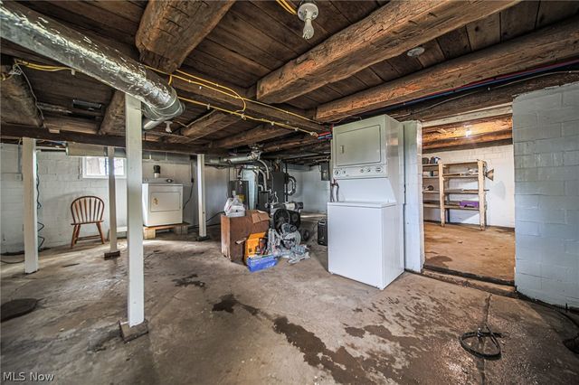 7437 E Lincoln Way, Apple Creek, OH 44606