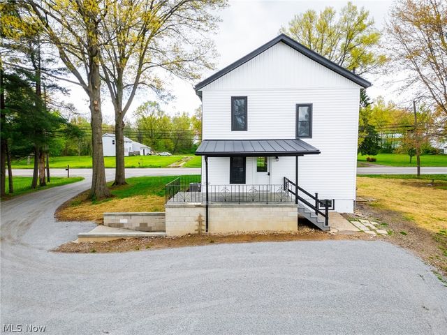 7437 E Lincoln Way, Apple Creek, OH 44606