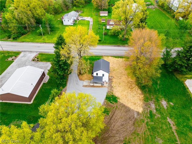 7437 E Lincoln Way, Apple Creek, OH 44606