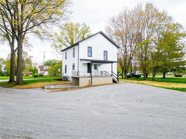 7437 E Lincoln Way, Apple Creek, OH 44606