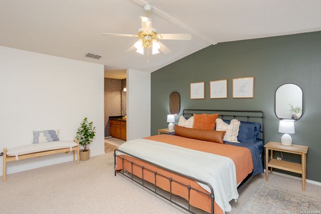 13718 PEBBLE POINT DR, San Antonio, TX 78231