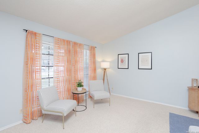 13718 PEBBLE POINT DR, San Antonio, TX 78231