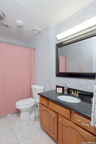 13718 PEBBLE POINT DR, San Antonio, TX 78231