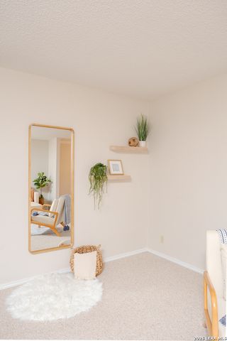 13718 PEBBLE POINT DR, San Antonio, TX 78231