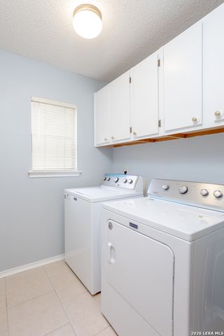 13718 PEBBLE POINT DR, San Antonio, TX 78231