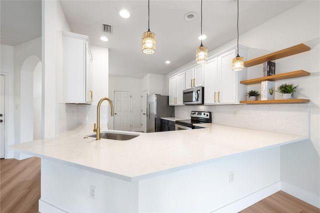 3768 PARKRIDGE CIRCLE 23-104, Sarasota, FL 34243