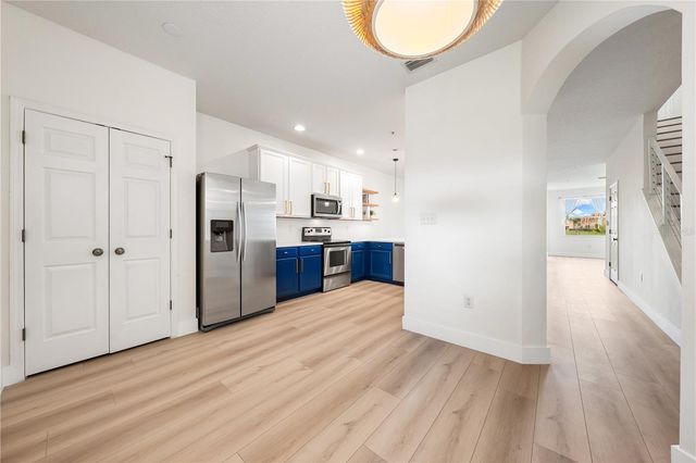 3768 PARKRIDGE CIRCLE 23-104, Sarasota, FL 34243