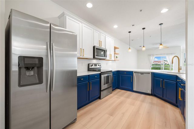 3768 PARKRIDGE CIRCLE 23-104, Sarasota, FL 34243