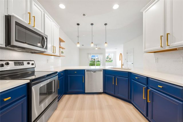 3768 PARKRIDGE CIRCLE 23-104, Sarasota, FL 34243