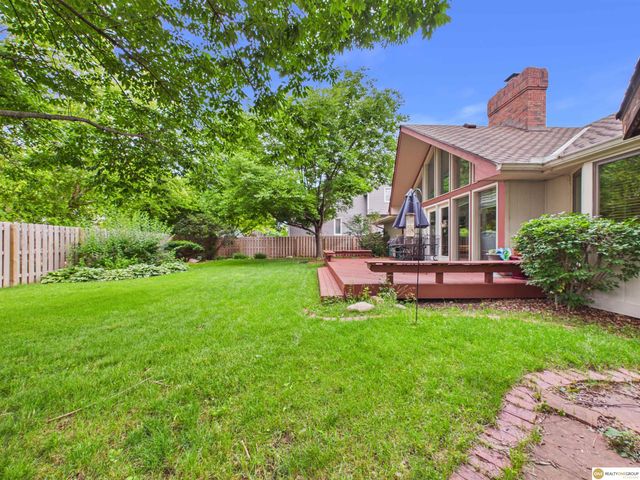 16565 Pasadena Circle, Omaha, NE 68130