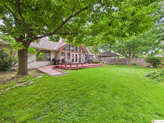 16565 Pasadena Circle, Omaha, NE 68130