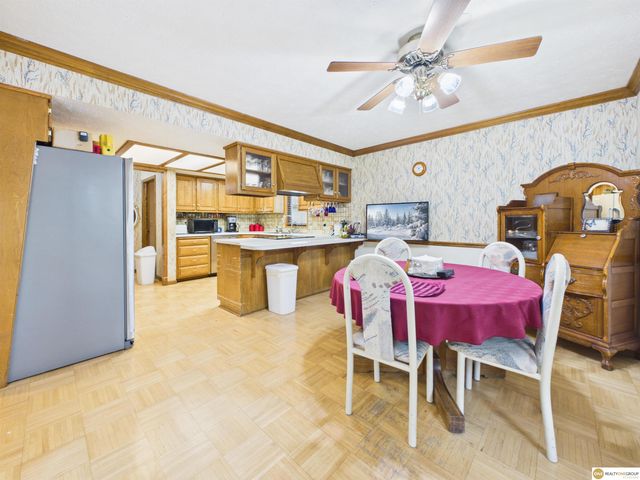 16565 Pasadena Circle, Omaha, NE 68130