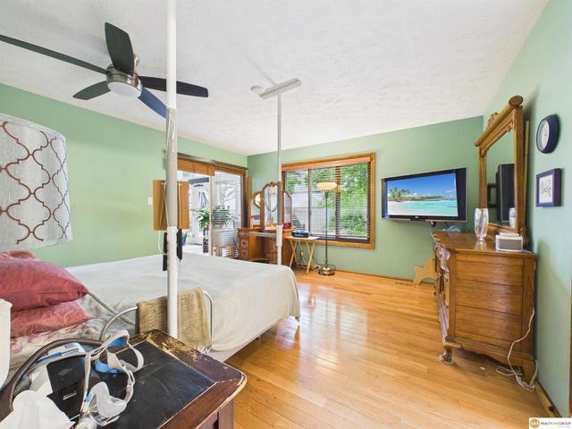 16565 Pasadena Circle, Omaha, NE 68130