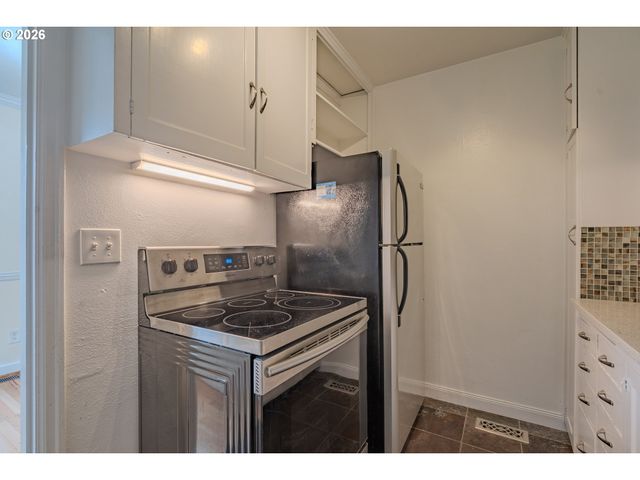 306 E 12TH St C, Vancouver, WA 98660