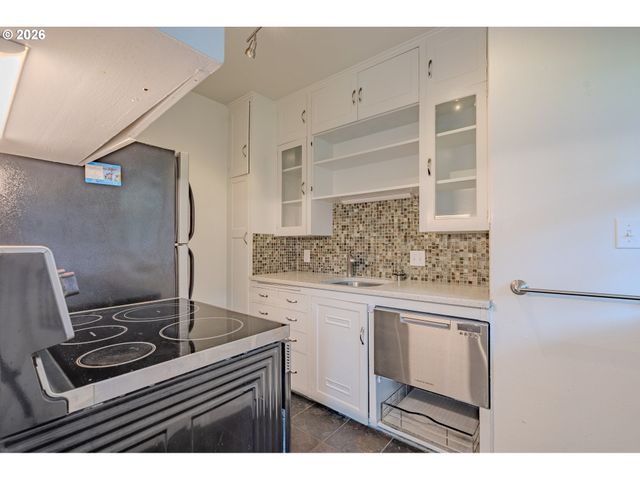 306 E 12TH St C, Vancouver, WA 98660