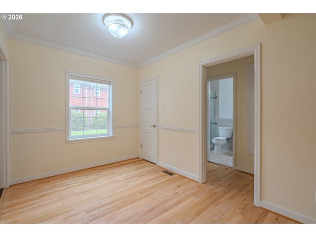 306 E 12TH St C, Vancouver, WA 98660