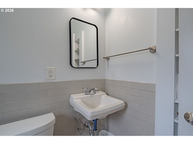 306 E 12TH St C, Vancouver, WA 98660