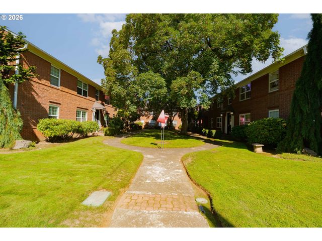 306 E 12TH St C, Vancouver, WA 98660