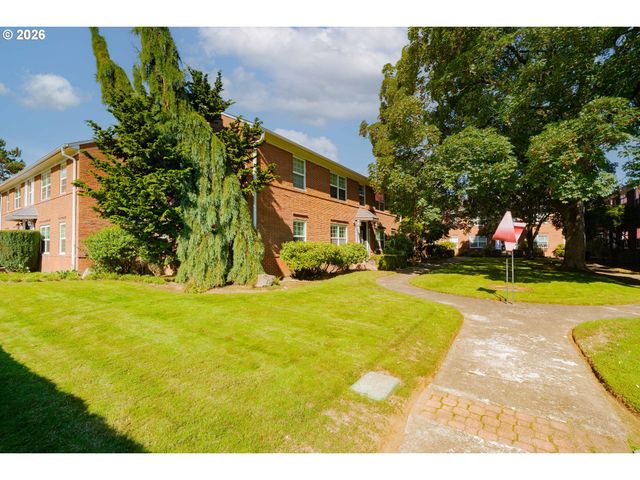 306 E 12TH St C, Vancouver, WA 98660