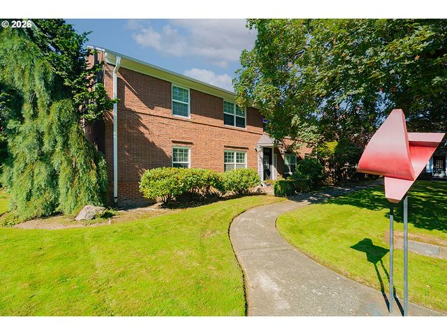 306 E 12TH St C, Vancouver, WA 98660