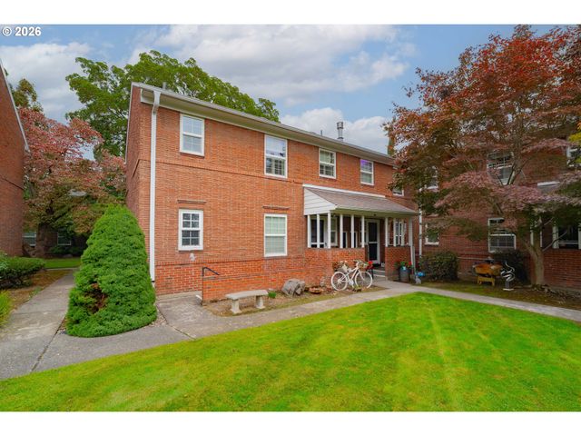 306 E 12TH St C, Vancouver, WA 98660