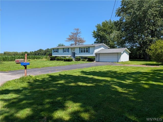 3961 Ridgelea Drive, Newfane, NY 14094