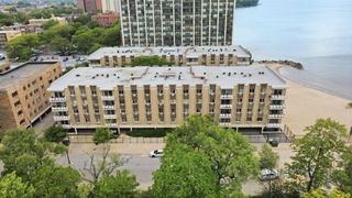 2772 E 75th Street 2GS, Chicago, IL 60649
