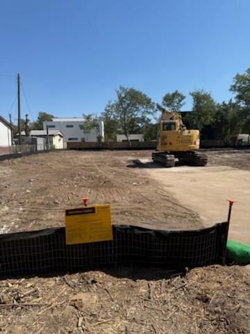 8611 Leo ST, Austin, TX 78745