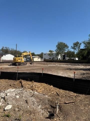 8611 Leo ST, Austin, TX 78745