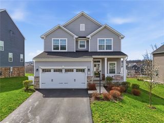 153 Saddle Ridge Dr, North Fayette, PA 15071