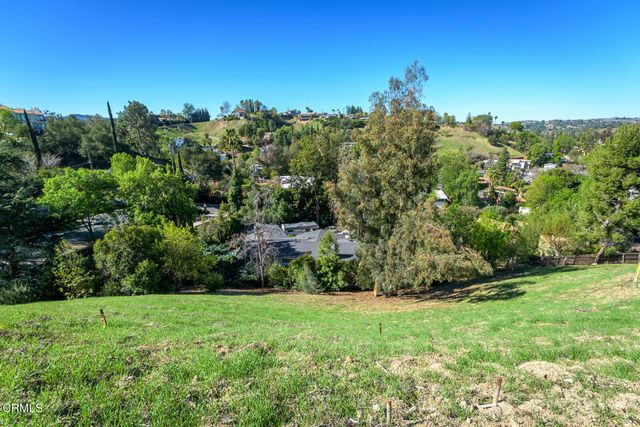 4845 N Calderon Road, Woodland Hills, CA 91364