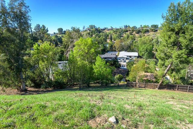 4845 N Calderon Road, Woodland Hills, CA 91364