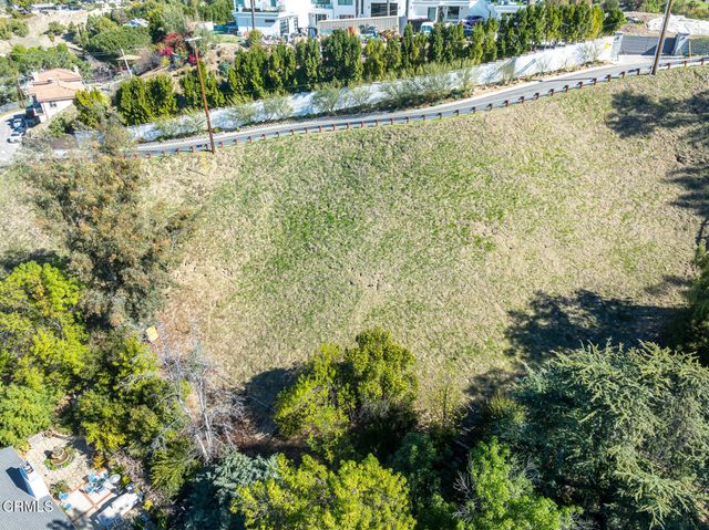 4845 N Calderon Road, Woodland Hills, CA 91364