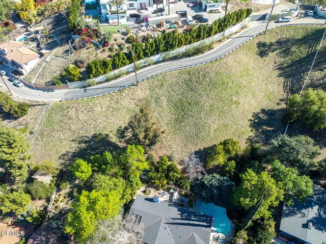 4845 N Calderon Road, Woodland Hills, CA 91364