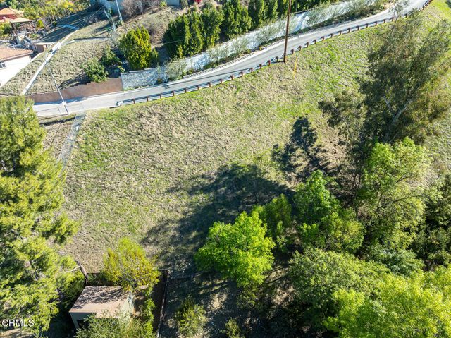 4845 N Calderon Road, Woodland Hills, CA 91364