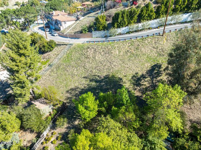 4845 N Calderon Road, Woodland Hills, CA 91364