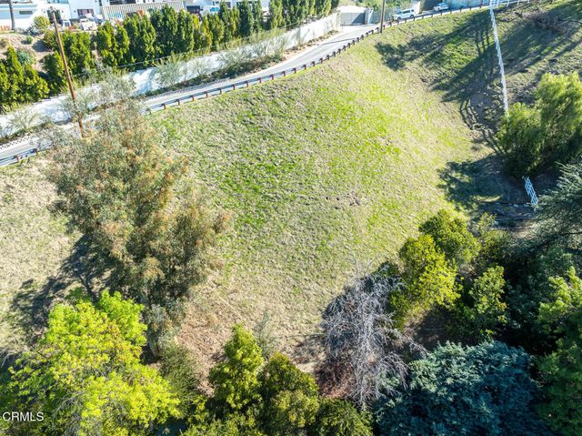 4845 N Calderon Road, Woodland Hills, CA 91364