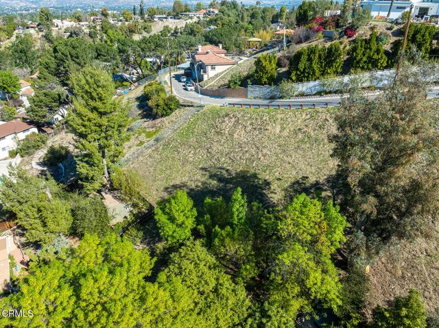 4845 N Calderon Road, Woodland Hills, CA 91364