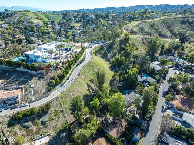 4845 N Calderon Road, Woodland Hills, CA 91364