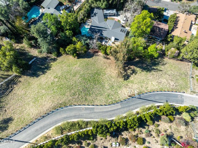 4845 N Calderon Road, Woodland Hills, CA 91364