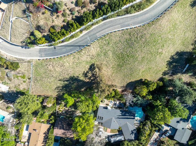 4845 N Calderon Road, Woodland Hills, CA 91364