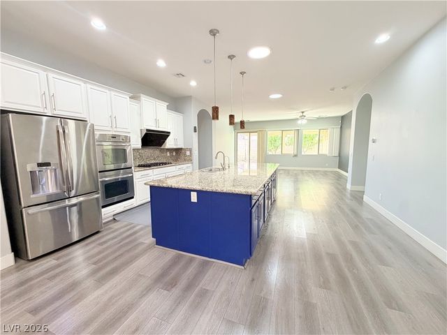 8129 Cape Flattery Avenue, Las Vegas, NV 89147